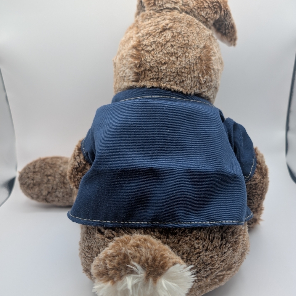 Peter Rabbit stuffed plush with blue jacket - Picture 4 of 5